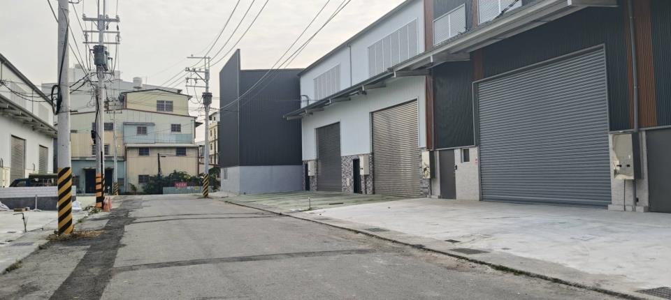 大樹大路邊工業廠