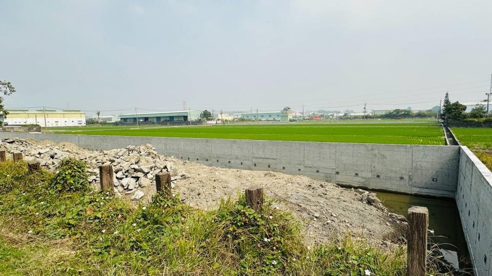 近華鳳特區無路持農地A