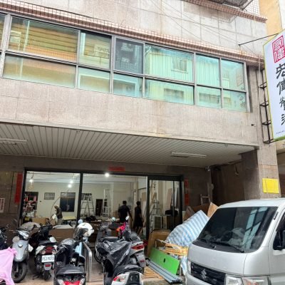高雄新興區店面推薦｜南華商圈｜美麗島站優質店面出售 照片 2