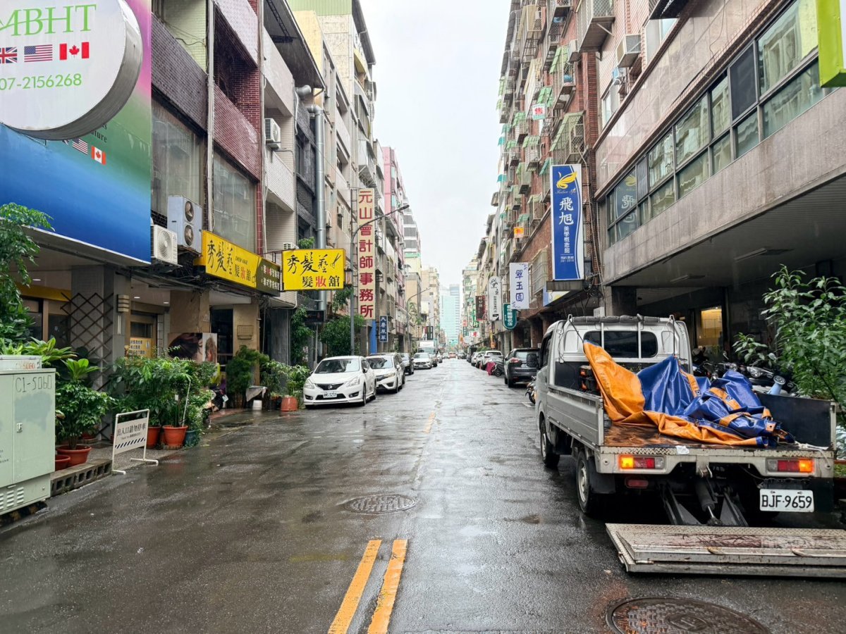 高雄新興區店面推薦｜南華商圈｜美麗島站優質店面出售