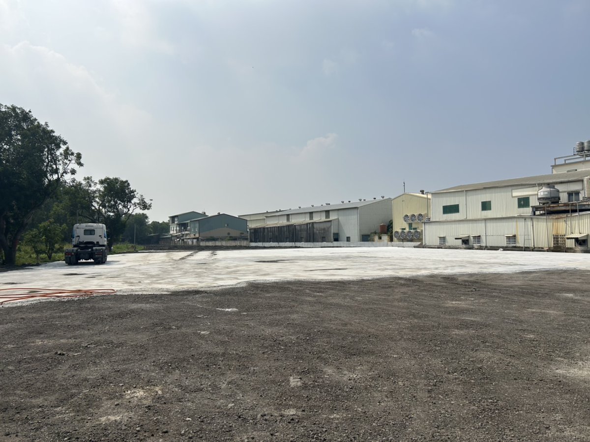 大社近交流道面寬千坪土地出租